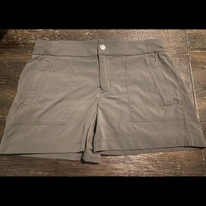 Athleta Trekkie Short 2.0 Flint Grey Size 10